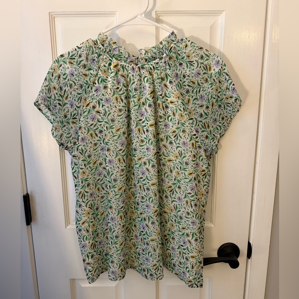 Ann Taylor Green and White Floral Ruffled Neck Blouse